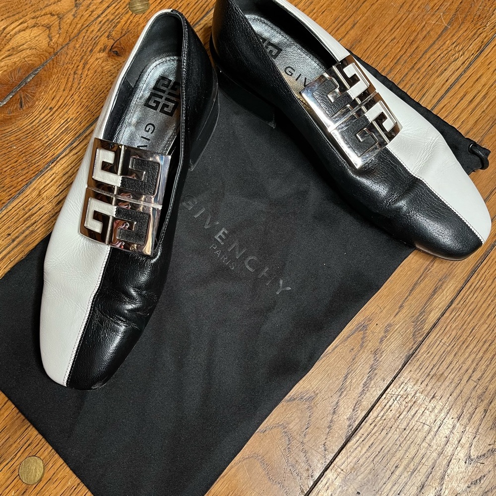 NWT Rare Givenchy Loafers with Logo Buckle